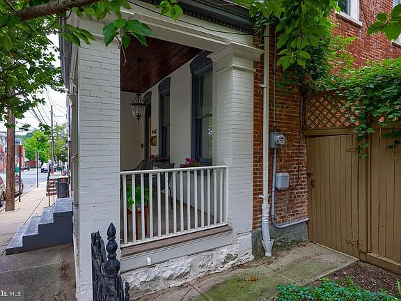 3rd image of 461 W Vine St