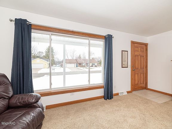 5th image of 7504 Sunview Dr SE
