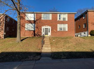 10033 Puttington Dr, Saint Louis, MO 63123