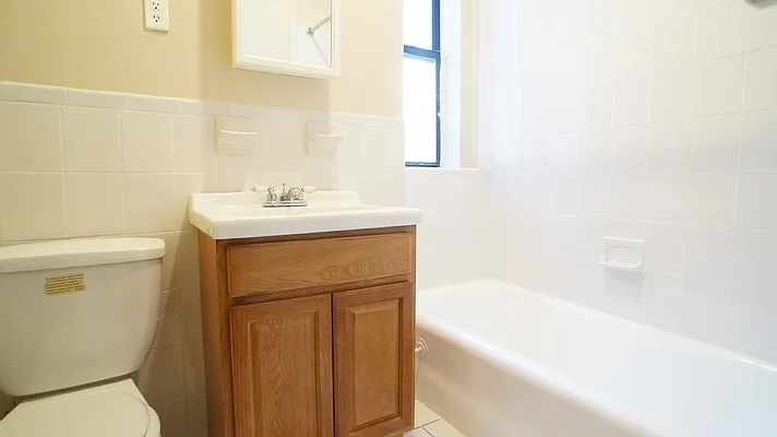 Rented by Karten & Lowe New York Real Estate LLC | media 4