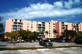 1st image of 3312 Northside Dr