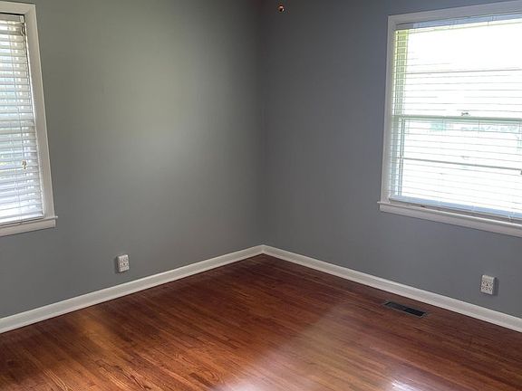 5th image of 1811 Welcome Ln