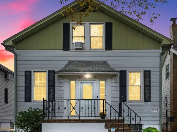 4712 Alexander St, Saint Louis, MO 63116