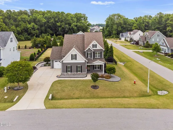 221 Misty Moonlight Dr, Willow Spring, NC 27592