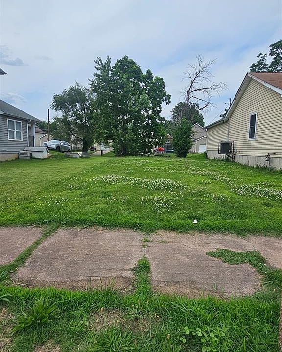 2nd image of 3939 Cottage Ave