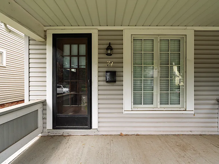 71 W Lakeview Porch