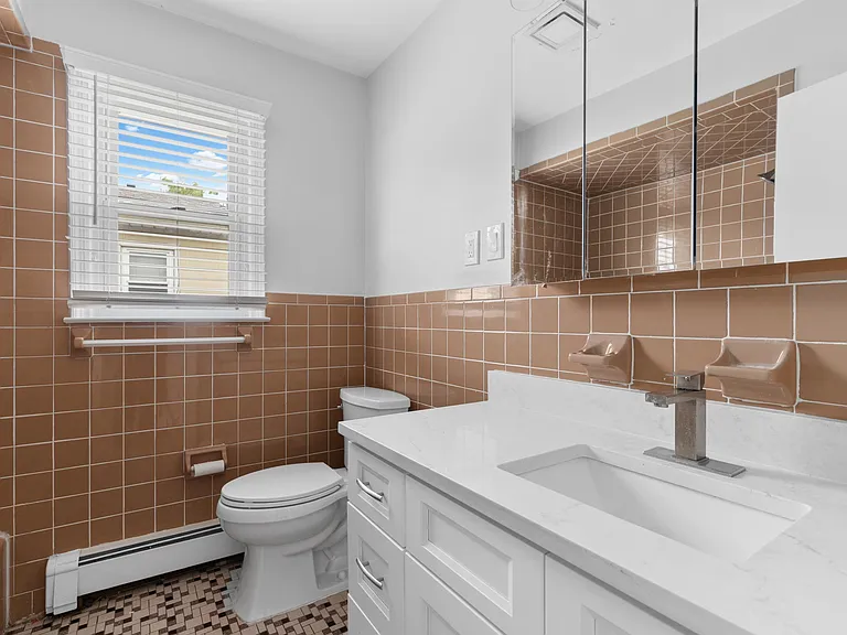 226 Webster Ave #2 — Photo 12