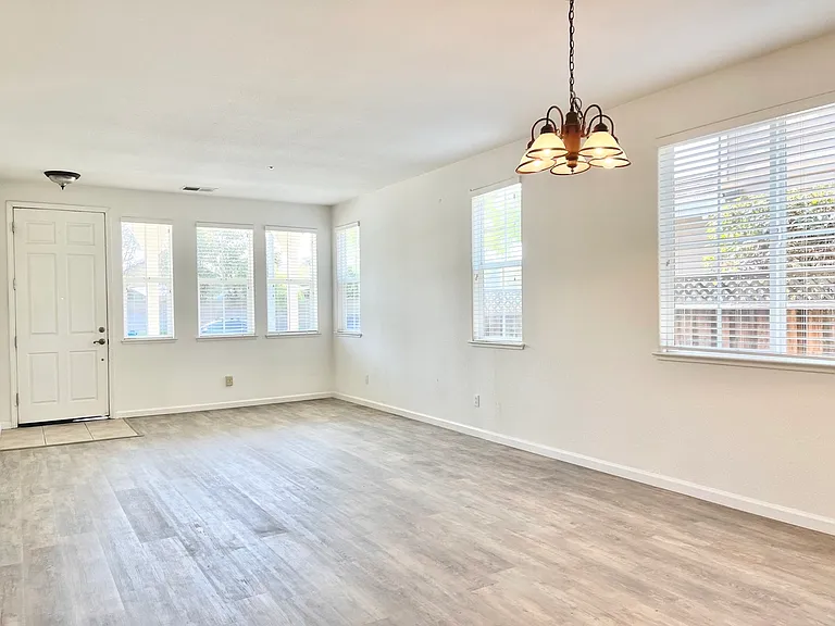 113 Havenwood Ave — Photo 5