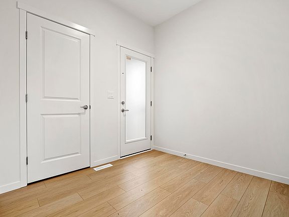 5th image of 20731 24th Ave NW