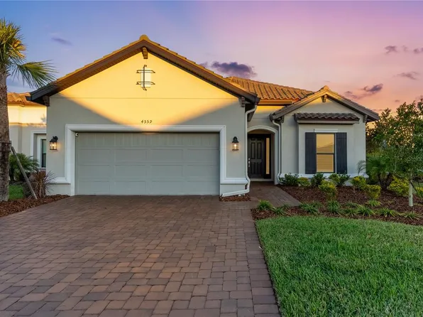 4559 Crestpoint Way, Palmetto, FL 34221