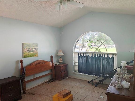 5th image of 959 GASCONY COURT