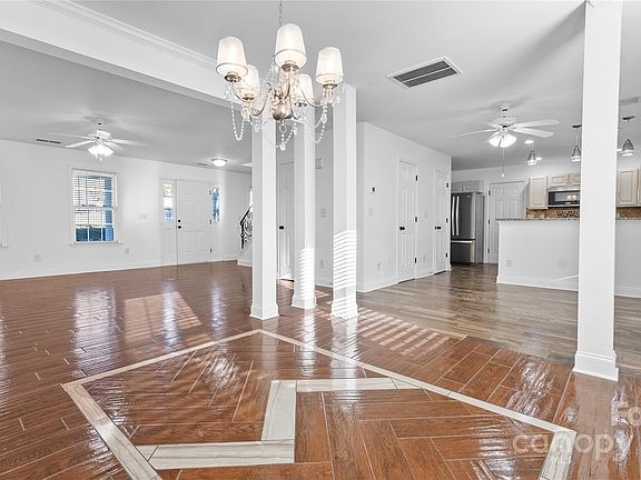 5th image of 507 Bearbrook Ln