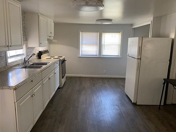 2nd image of 98 Talbott Dr
