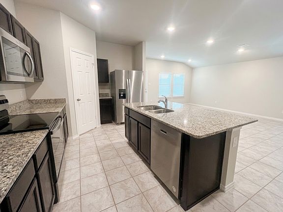 5th image of 1311 Iron Horse Dr