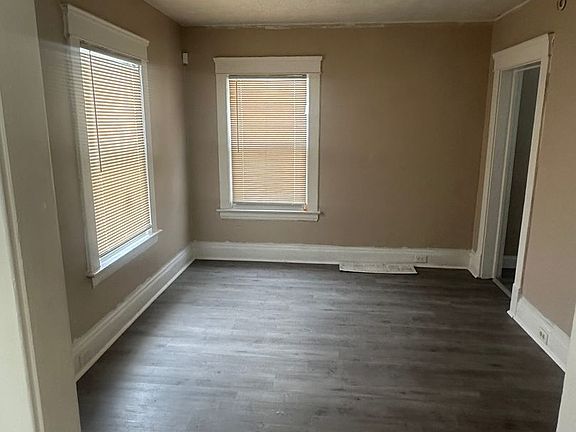 3rd image of 14809 Alder Ave