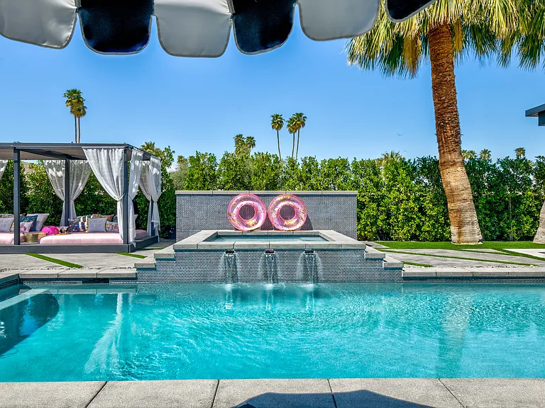 850 E Sierra Way — Photo 37