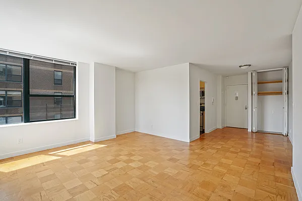 Rented by Cooper & Cooper Real Estate | media 16