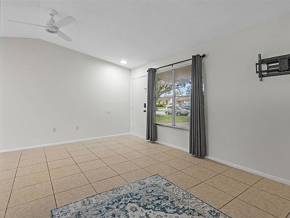 4th image of 5116 MURIEL LANE