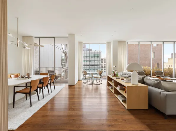 527 West 27th Street 9A image 2 of 17
