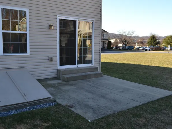 200 Caramist Cir, Reading, PA 19608