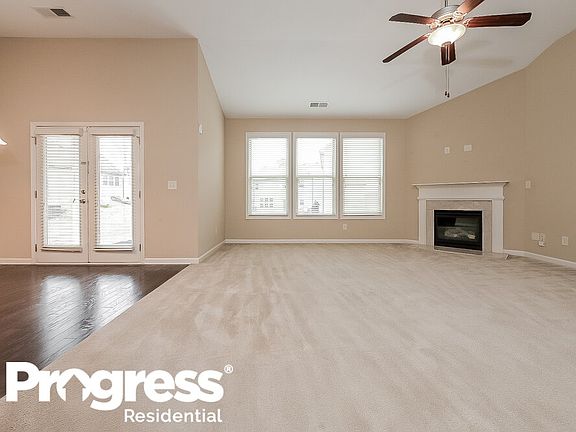 4th image of 891 Collingsworth Ln