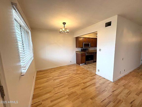 5th image of 1702 W TUCKEY Lane #209