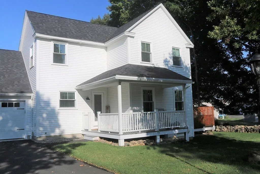 2 bed, 1.5 bath, 1226 sqft, $2,600 — Photo 3