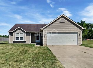 7150 Country Walk Dr, Franklin, OH 45005
