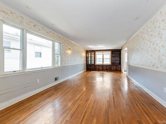 2nd image of 607 Lanett Avenue
