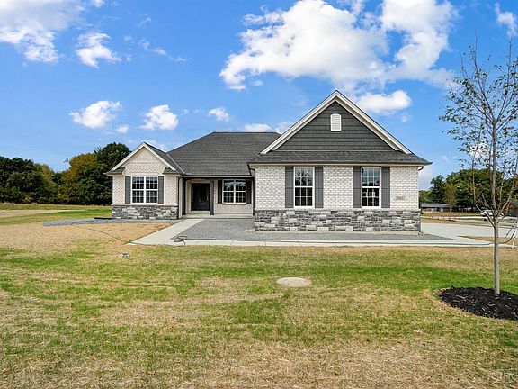 2nd image of 5862 Myra Ln