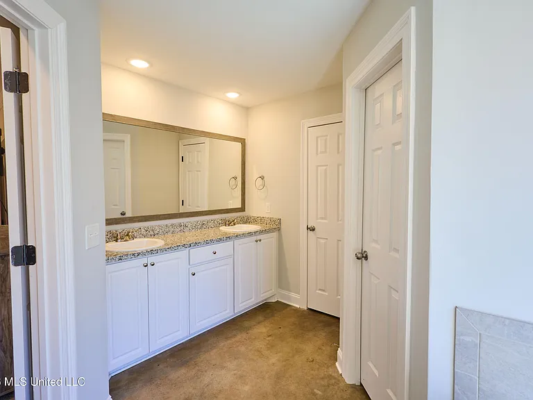 115 Rotherfield Pl — Photo 12