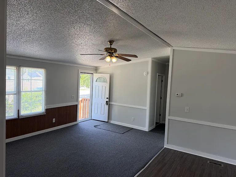 2611 Warhorse St — Photo 12