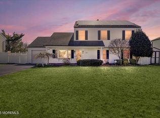 141 Yellowbank Rd, Toms River, NJ 08753