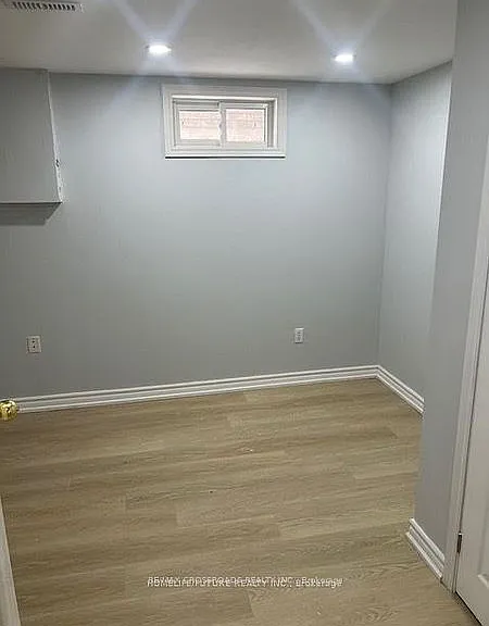 53 Dakin Dr N #BASEMENT — Photo 5