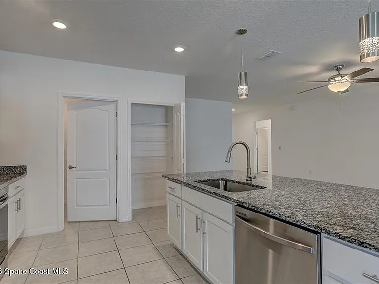 406 Easy St — Photo 19