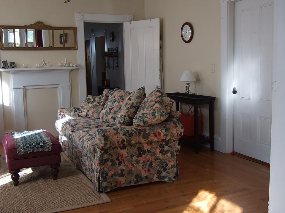 1st image of 130 Pitman St Floor 1