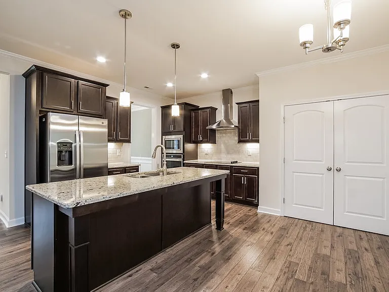 39 Grand Manor Ct — Photo 8
