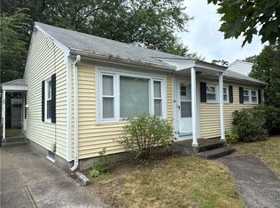 86 Maplecrest Dr, Pawtucket, RI 02861