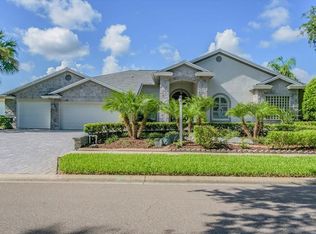 3716 Embassy Cir, Palm Harbor, FL 34685