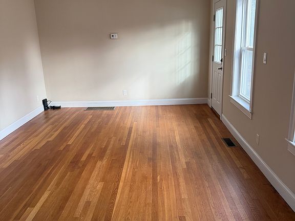 3rd image of 17-19 Linden St #1