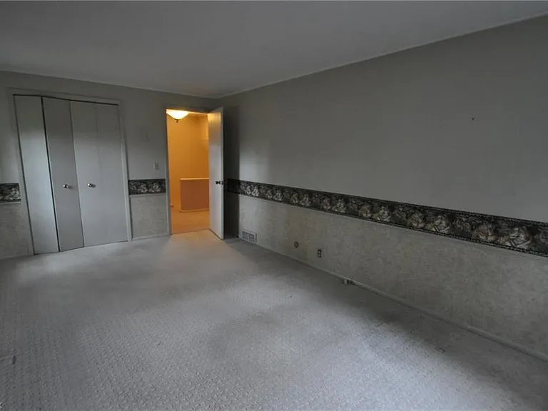 340 Plymouth Dr — Photo 18