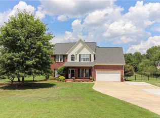 9536 Potter Rd, Matthews, NC 28104