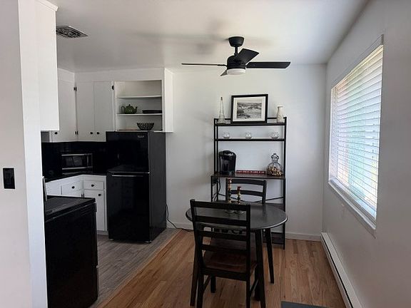 5th image of 2845 21st Ave W APT 2