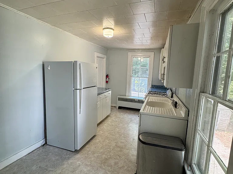 87 N 5th St #2R — Photo 7