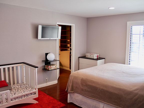 4th image of 18324 Clark St Unit 201