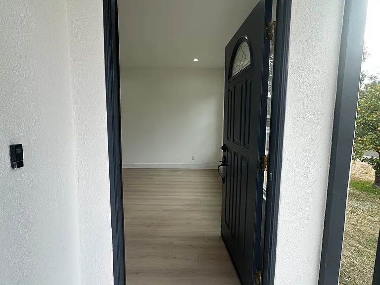 17735 Ludlow St — Photo 4