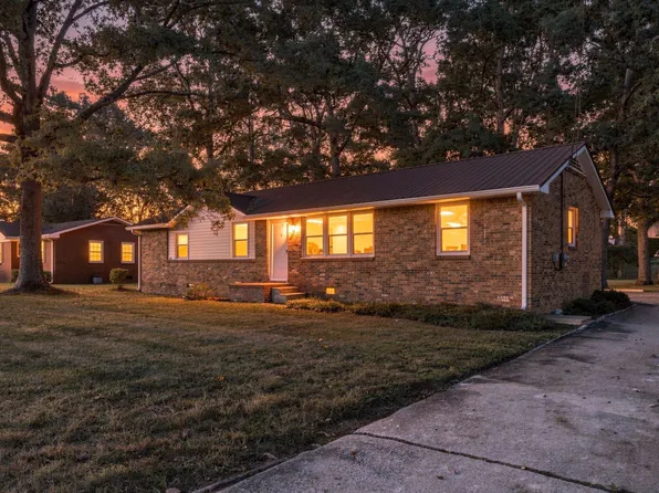 1209 Woodcrest Dr, Manchester, TN 37355