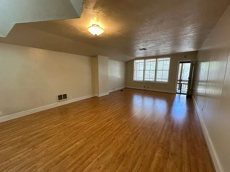 46 N Stewart St #F — Photo 3