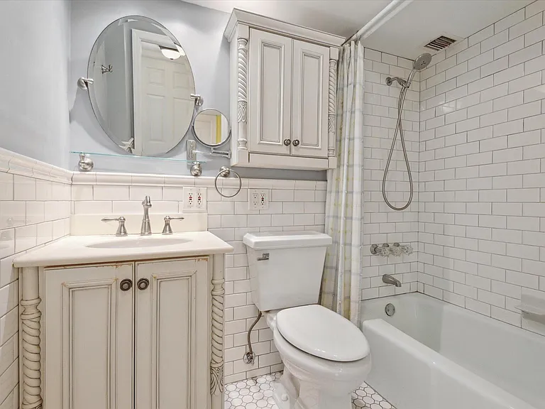 985 SE 19th Ave #303 — Photo 19