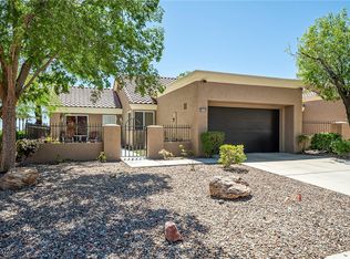 2808 Desert Crystal Dr, Las Vegas, NV 89134